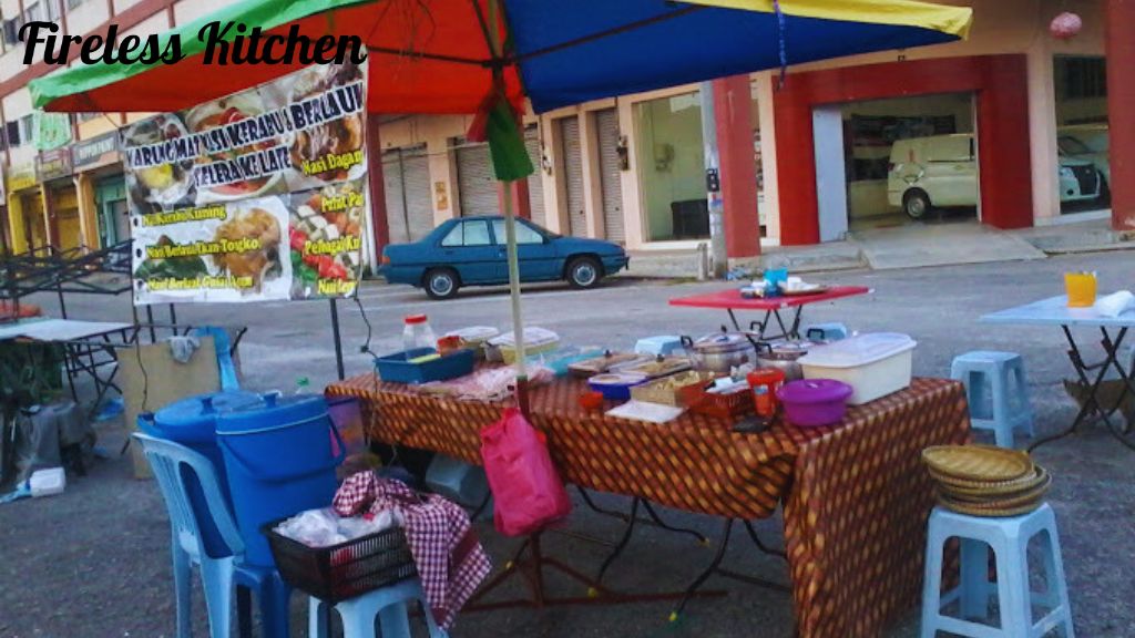 Warung Mat Nasi Kerabu & Berlauk